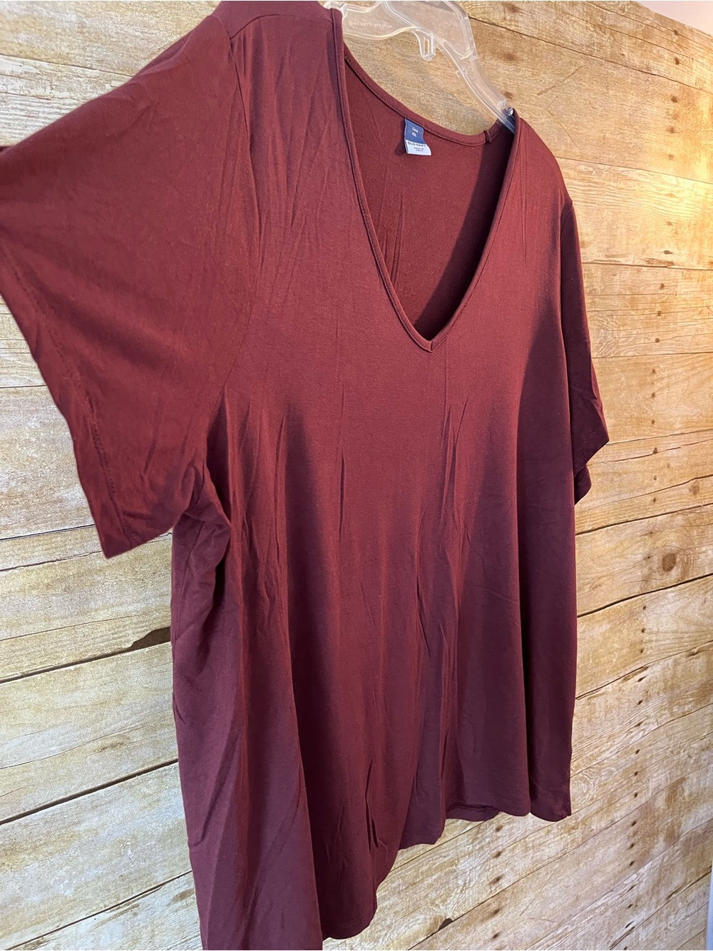 Old Navy Luxe XXL Maroon Burgundy T-Shirt Tee V-Neck Size XXL EUC - Picture 3 of 6